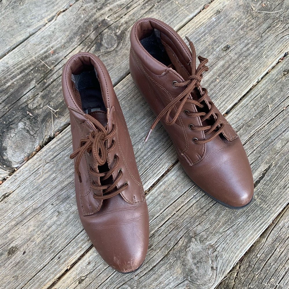 Vintage Brown Leather Fold Over Peter Pan Ankle Booties